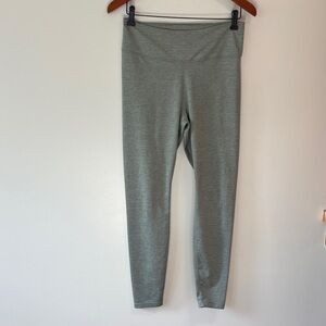 Nike women’s sz L Heather sage green Leggings